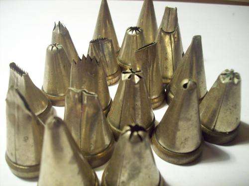 19 VINTAGE PIPING BAG FITTINGS!!