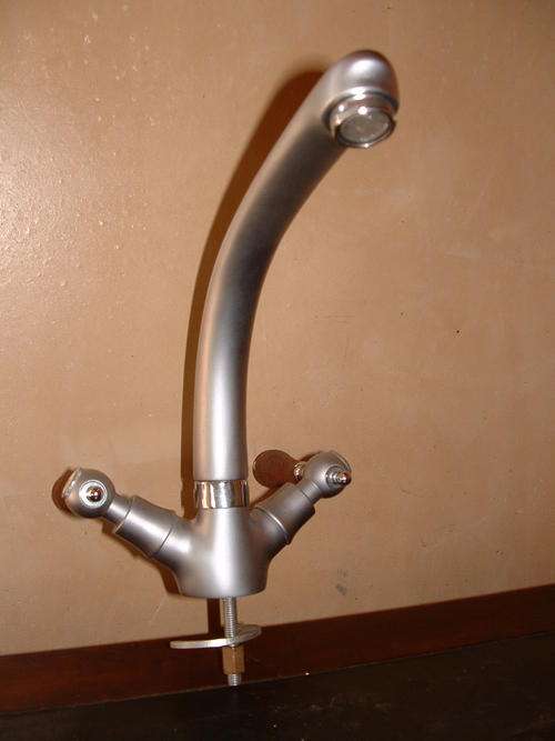 STUNNING METALLIC FINISH MIXER