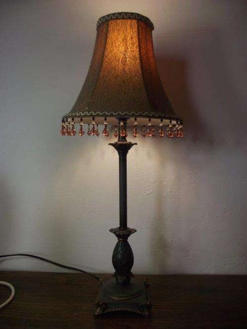 STUNNING PINEAPPLE LAMP AND SHADE