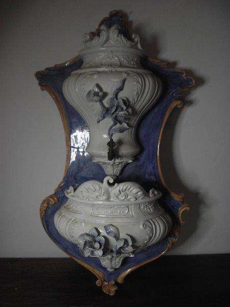 LARGE ITALIAN ROCOCO CAPODIMONTE STYLE WALL DECANTER SCONCE