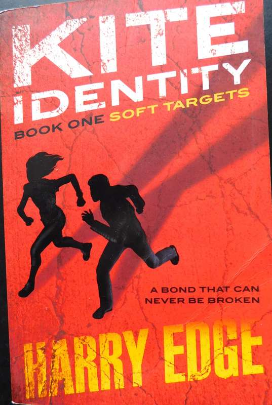 HARRY EDGE - Kite Identity BK 1  {BOOK]