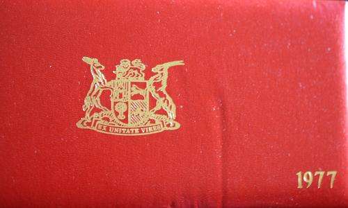 1977 LONG PROOF SET GOLD R1 AND R2 ONLY...... 12 GRAMS OF 22CT GOLD IN MINTSTATE CONDITION