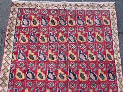 Traditional Persian Hand Woven Woolen Rug - Red 140x100cm