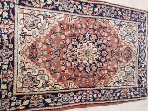 Persian rug Beautiful condition 95x63