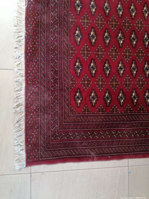 Beautiful large persian Bukhari carpet 281x213cm (Excellent condition)