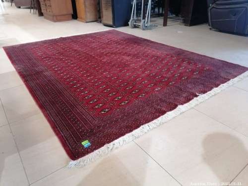 Beautiful large persian Bukhari carpet 281x213cm (Excellent condition)