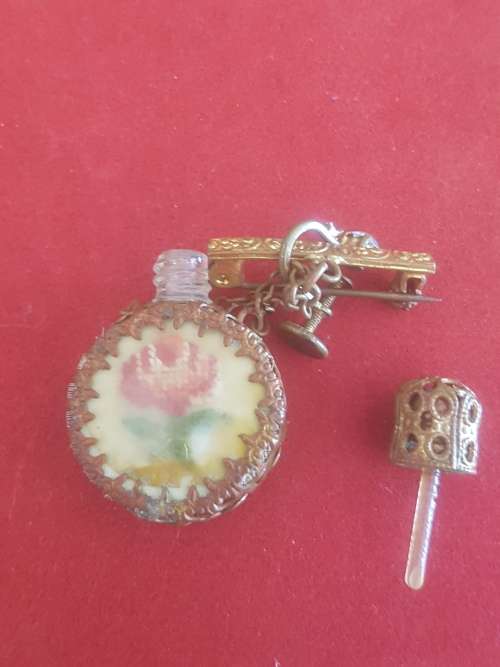 VINTAGE PERFUME BROOCH