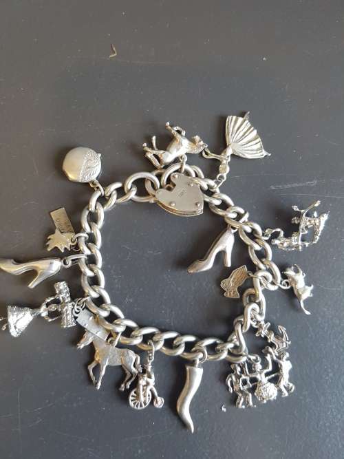 CHARM BRACELET
