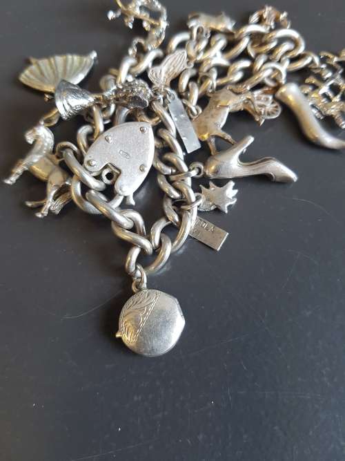 CHARM BRACELET