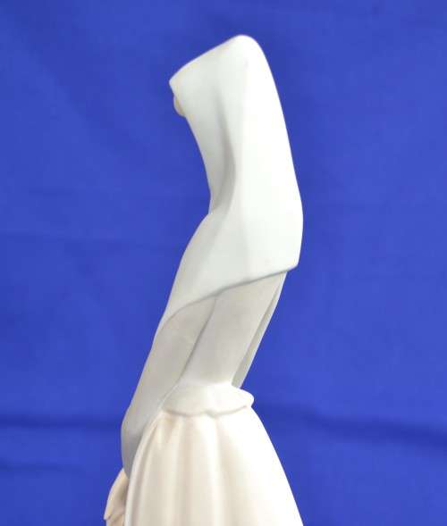 Lladro Figurine - Country Maiden Matt Finish