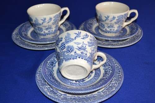 Set of Three Willow Pattern Cups, Saucers and Side Plates
