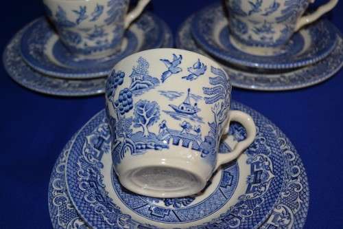 Set of Three Willow Pattern Cups, Saucers and Side Plates