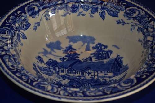 British Anchor Strafford Blue and White Serving Bowl