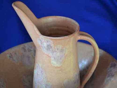 Vintage Style Wash Basin/Bowl and pitcher Set