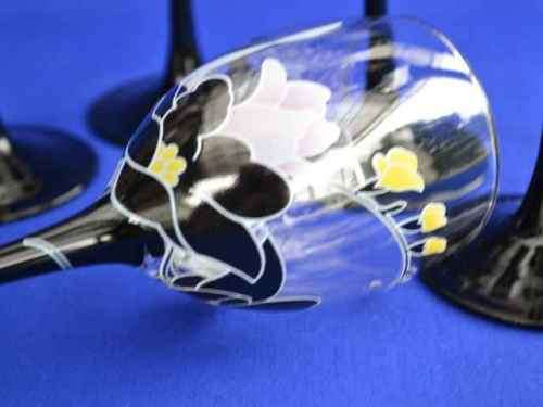 Luminarc France Domino Decoration  "Anais"  Black Stemmed Floral design  Wine Glasses x 6