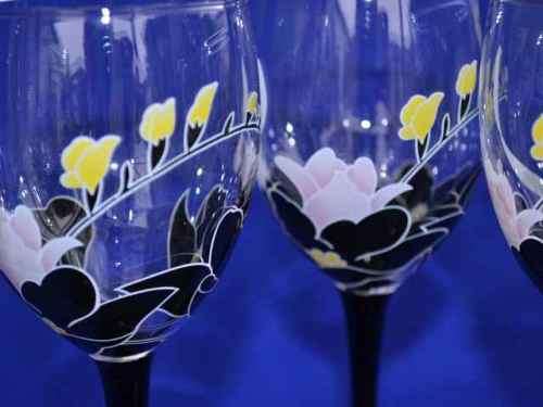 Luminarc France Domino Decoration  "Anais"  Black Stemmed Floral design  Wine Glasses x 6