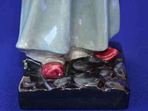 Royal Doulton Figure "Carpet Seller" HN1464A