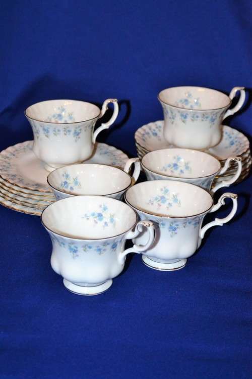 Royal Albert "Memory Lane" Tea Set - 18 Pieces