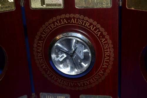Australia Battery Operated  Clock - Untested