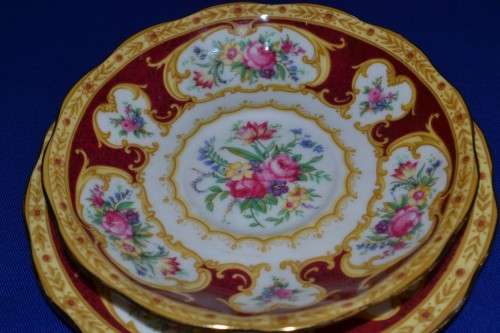 Royal Albert Lady Hamilton Set - 18 Pieces