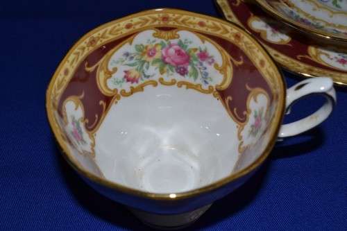 Royal Albert Lady Hamilton Set - 18 Pieces