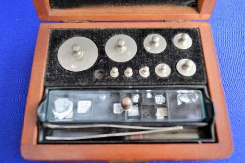 Vintage Boxed Chemical Balance Scale Weights