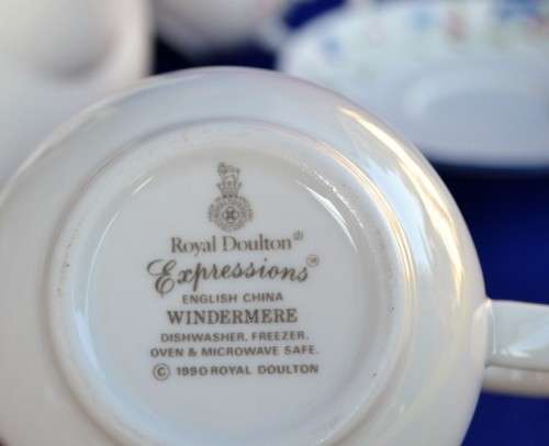 Royal Doulton Expressions "Windermere" Tea for one