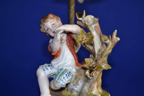 Vintage Figural Porcelain Lamp