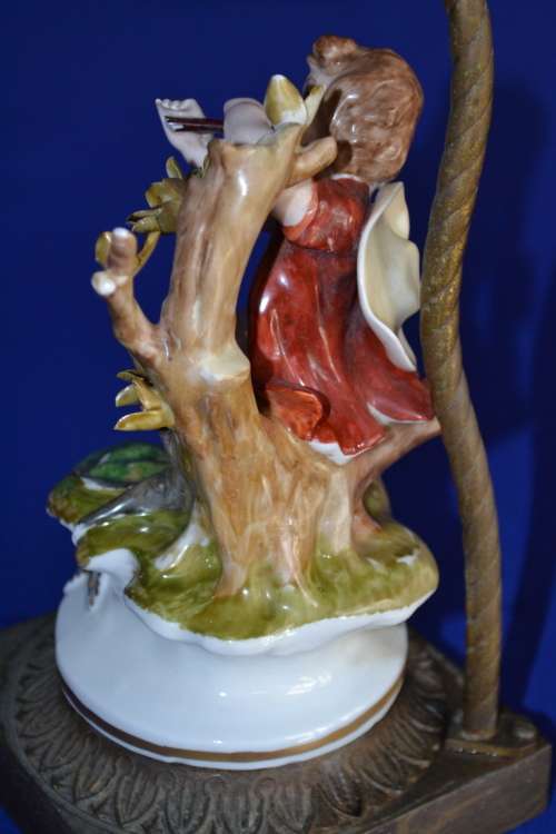 Vintage Figural Porcelain Lamp