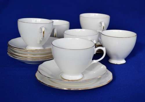 Queen Anne Tea Set - Six Trios