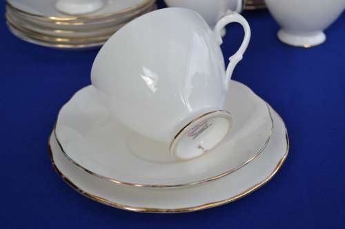 Queen Anne Tea Set - Six Trios