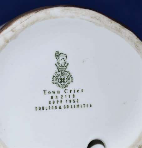 Royal Doulton Figure "Town Crier" HN2119