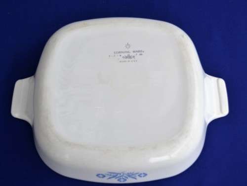 Corning Ware Oven Proof dish with lid
