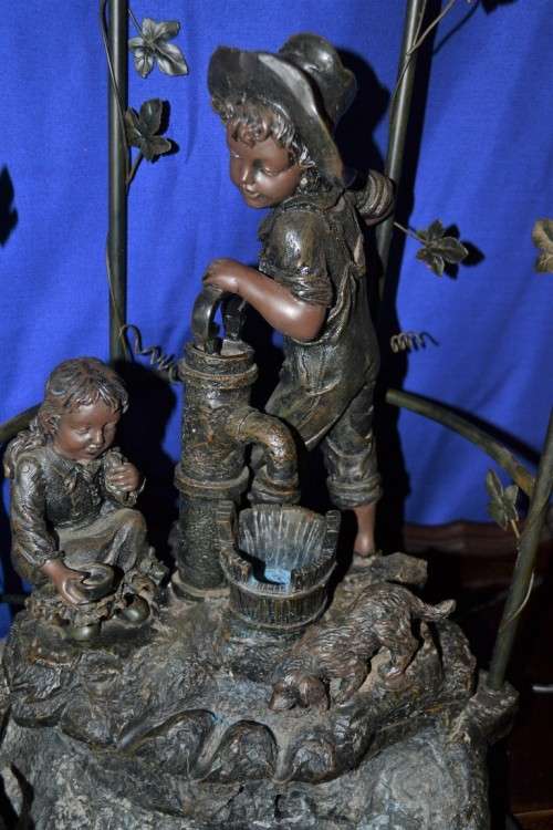 Vintage crosa Figural Water Feature Table Lamp