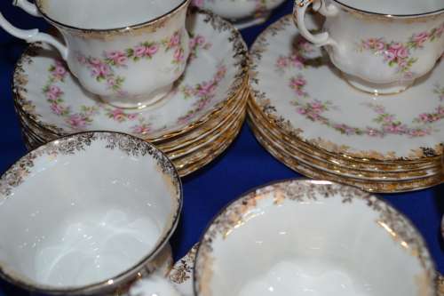 Royal Albert Dimity Rose 21pc Tea Set