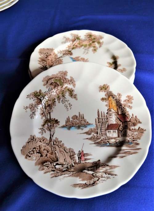 Johnson Brothers The Old Mill Luncheon Plates x 5