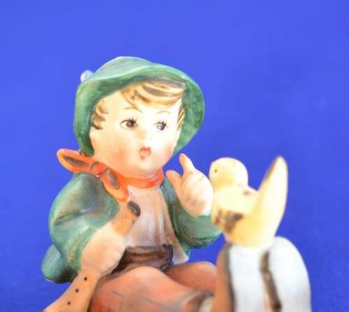 Goebel Hummel Figurine "Singing Lesson"