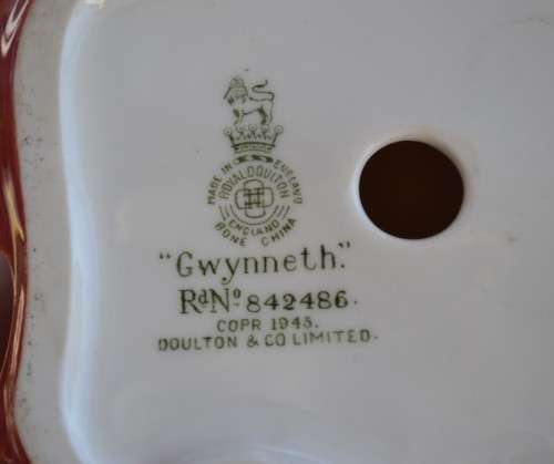 Royal Doulton Figurine "Gwynneth" HN1980