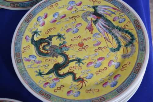 Famille Jaune Dinner Plates salad Plates Bread Plates -Vintage c1950's - 18 Pieces