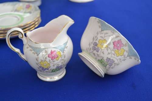 Tuscan Tea Set Vinrage - 13 Pieces