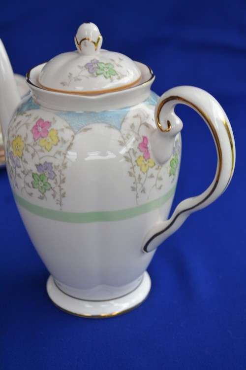 Tuscan Tea Set Vinrage - 13 Pieces