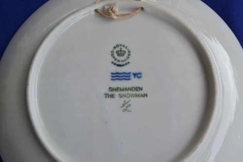 Royal Copenhagen Christmas Plate 1985