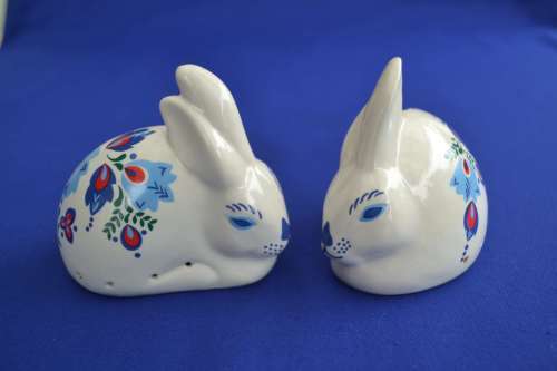 Elizabeth Arden Collectable Orient Express Bunny Potpourri Holder