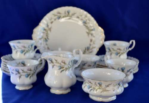 ROYAL ALBERT Brigadoon Tea Set - 21pce