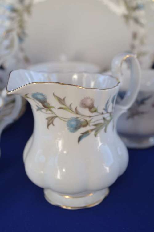 ROYAL ALBERT Brigadoon Tea Set - 21pce