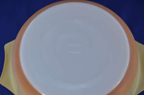Vintage Pyrex Casserole Dishes - Set of Three RARE