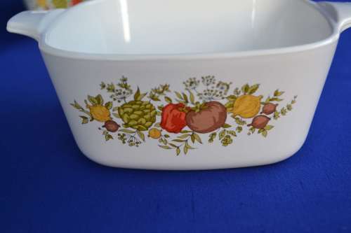 Corningware Small Casserole Dishes with Plastic Storage Lids - Set of Four