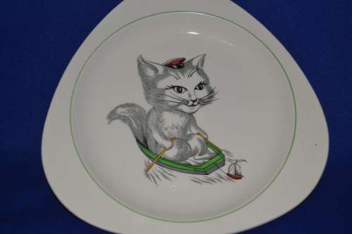 Spode Triangular Childs Plate `Cutie Kitten` c1950`s