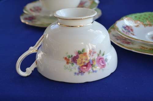 Paragon Rockingham Green Trios, Large Cake Plate and Open Sugar Bowl - 8 Pieces