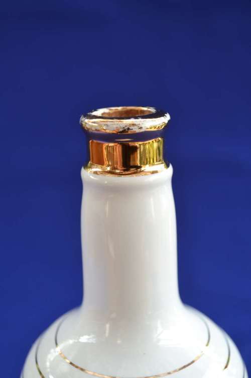 Bells / Wade Ceramic Decanter Commemorating the Birth of Prince William